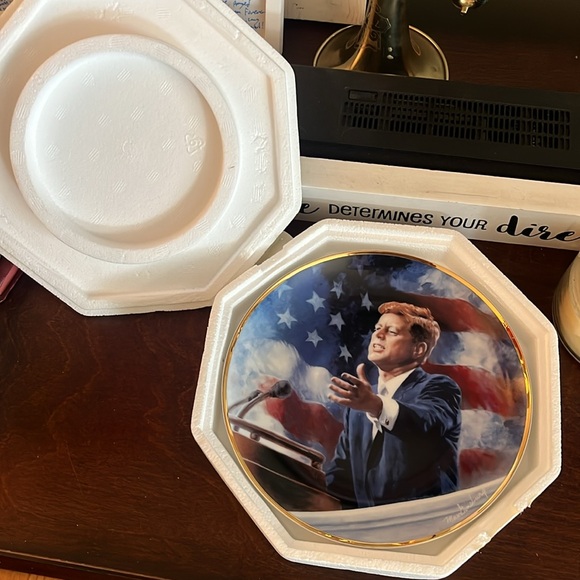 John F. Kennedy Limited Edition Plate Franklin Mint Heirloom Max Ginsburg - Picture 5 of 7